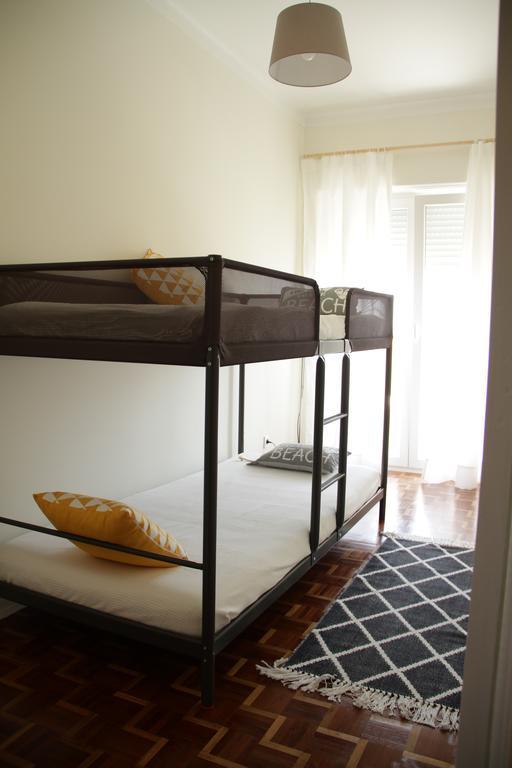 Apartment House กอสตา ดา กาปาริกา ภายนอก รูปภาพ