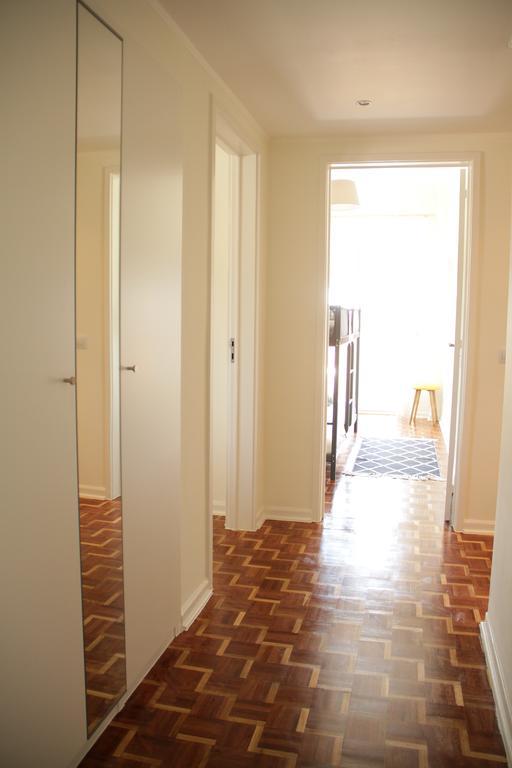 Apartment House กอสตา ดา กาปาริกา ภายนอก รูปภาพ